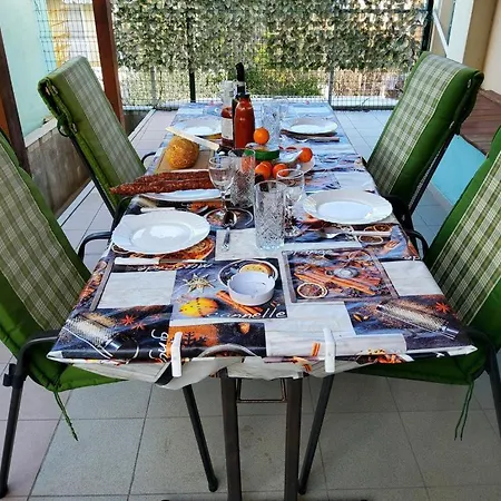 Appartement Charming 3 Sleeps 4 Guests Split