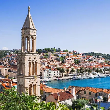 Charming 3 Sleeps 4 Guests Appartement *
