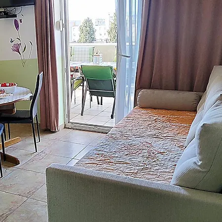 Charming 3 Sleeps 4 Guests * 斯普利特